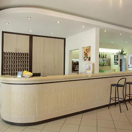 Serena Hotel
